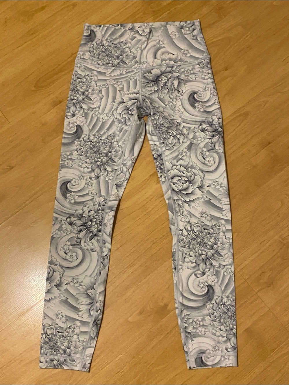 Lululemon Leggings (6)